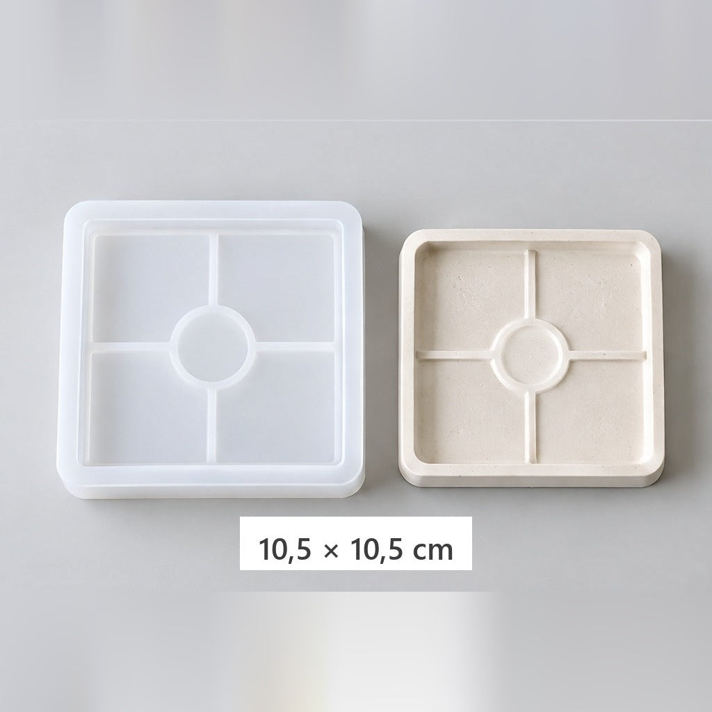 Pružná silikonová forma na odlévání podnosů a podtácků – čtvercový podnos – 10,5 × 10,5 cm
