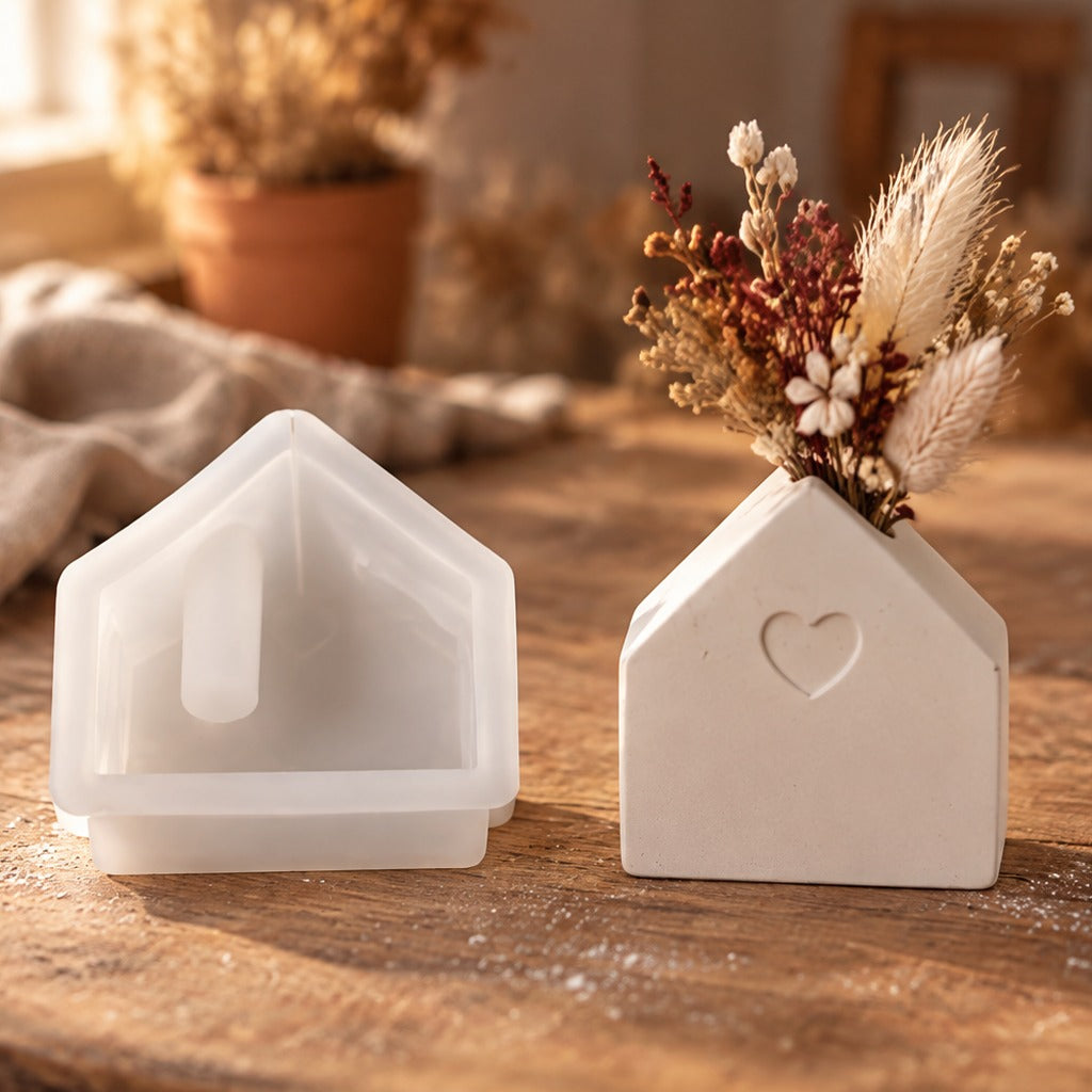 Silikonová forma na odlévání mini váziček na sušené květiny – domeček – 5,1 × 5,9 cm